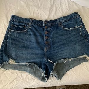 Abercrombie High Rise Mom Short